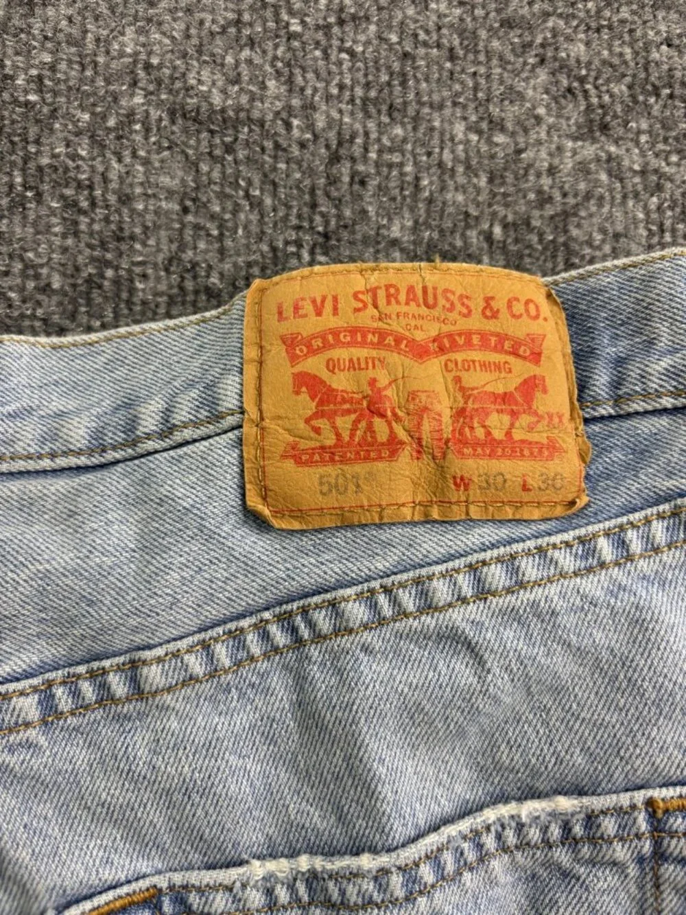 Levis 501 Jeans Mens 30x30 Light Wash Blue‎ Distressed Button Fly Straight Denim